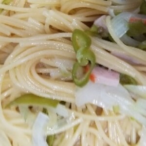 ハムと野菜のカレー風味スパゲティ